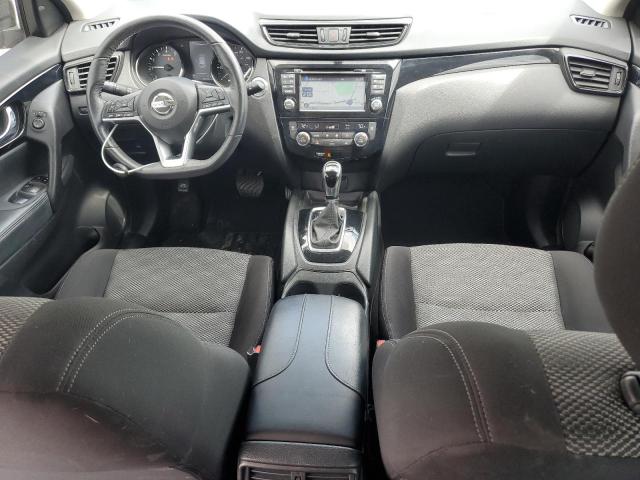  NISSAN ROGUE 2017 Красный