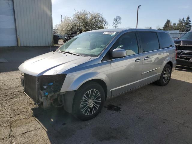 2014 Chrysler Town & Country S