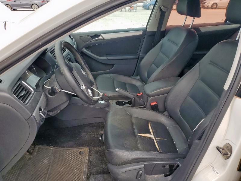  VOLKSWAGEN JETTA 2013 Biały