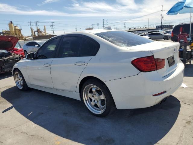  BMW 3 SERIES 2014 Белы