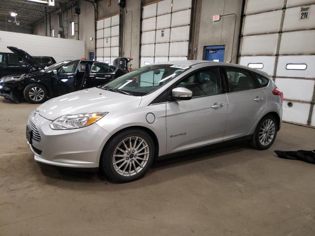 Hatchbacks FORD FOCUS 2014 Silver