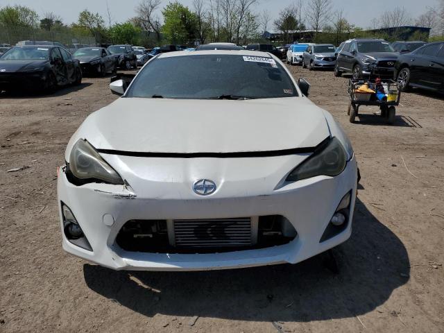 Coupet TOYOTA SCION 2014 Biały