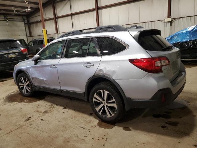  SUBARU OUTBACK 2018 Srebrny