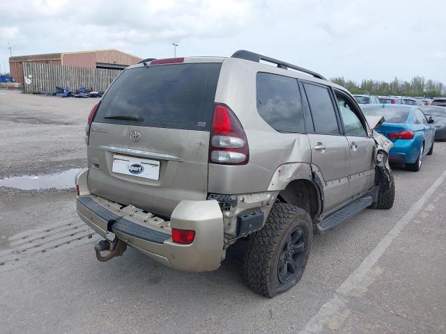 2004 TOYOTA LANDCRUISE