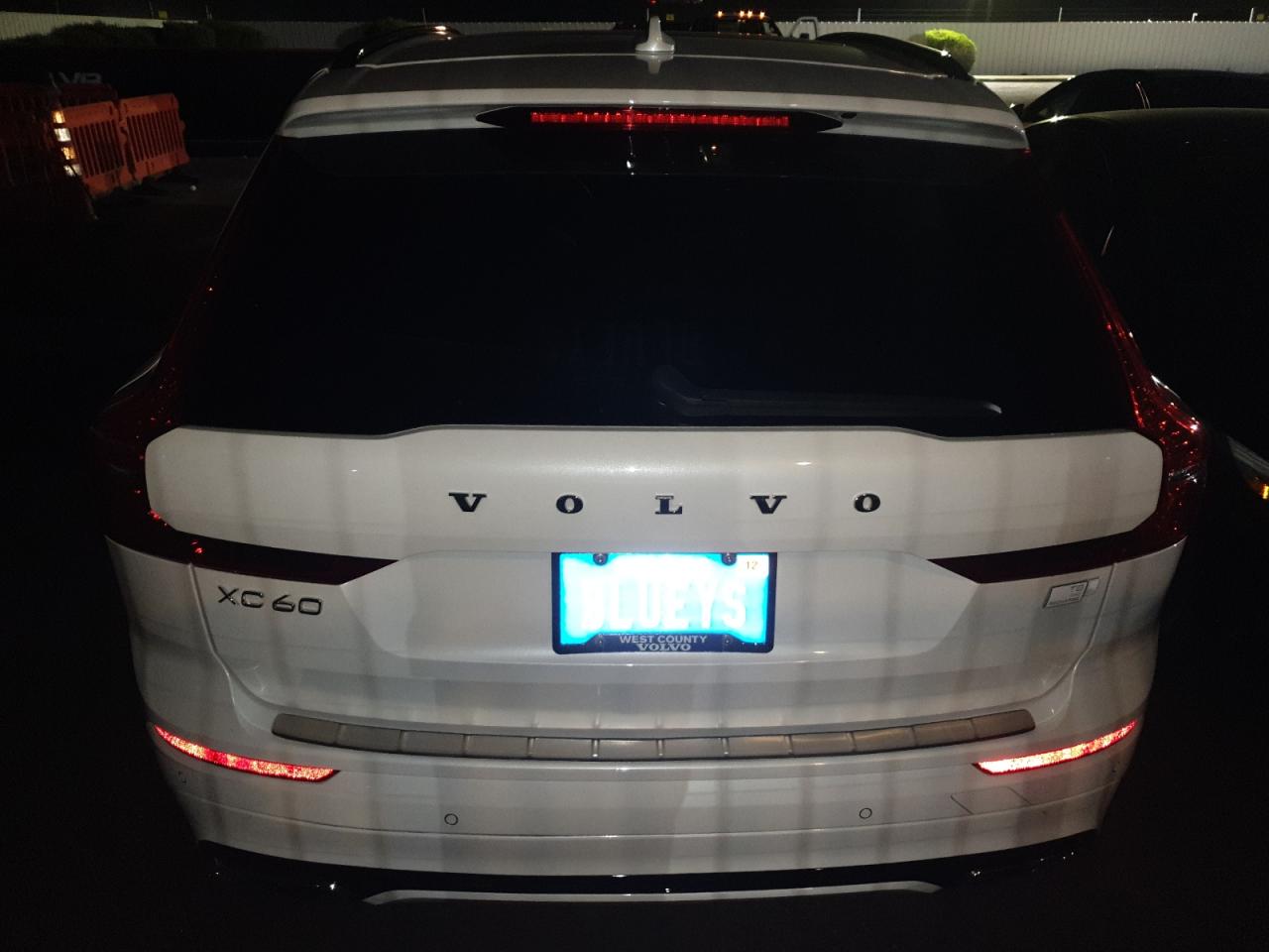 2021 Volvo Xc60 T8 Recharge R-Design VIN: YV4BR0DM1M1698241 Lot: 54959425