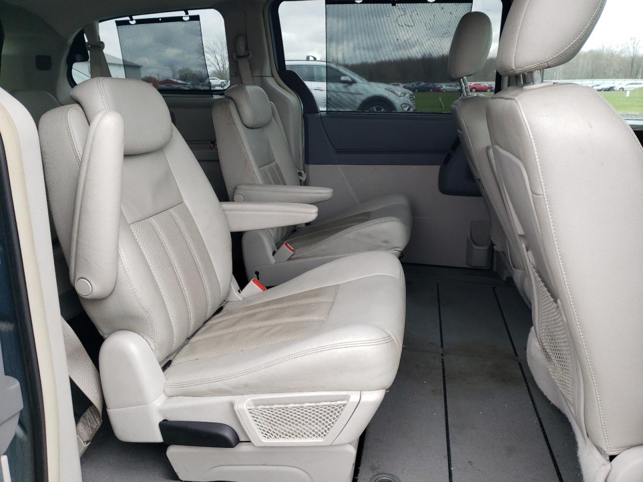 2009 Chrysler Town & Country Touring VIN: 2A8HR54179R668026 Lot: 52894805