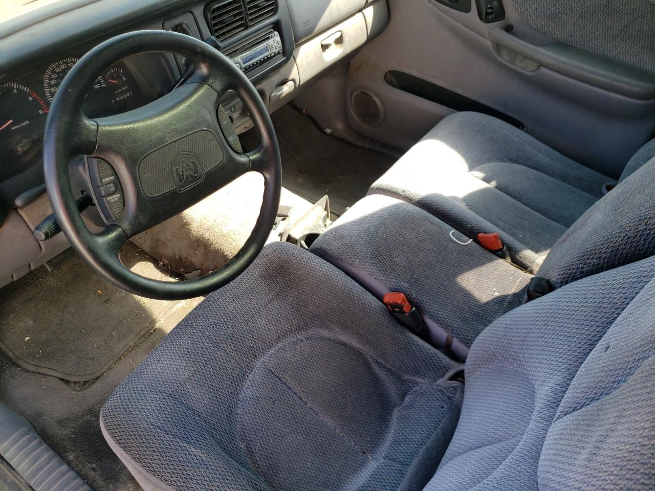 1998 Dodge Dakota VIN: 1B7GL22X3WS672045 Lot: 52253895