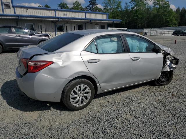  TOYOTA COROLLA 2018 Srebrny