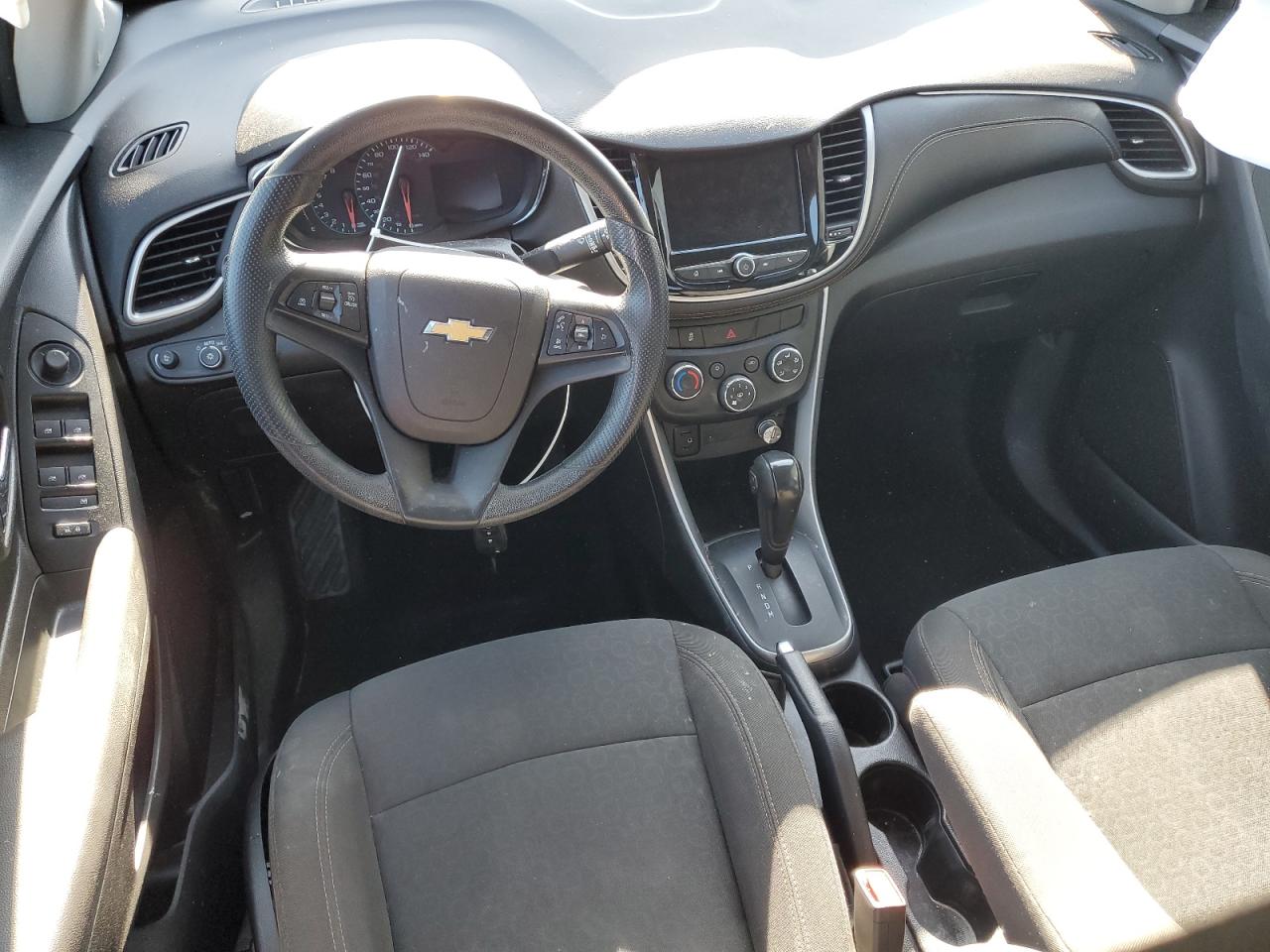 2020 Chevrolet Trax Ls VIN: KL7CJKSB5LB336107 Lot: 53290185