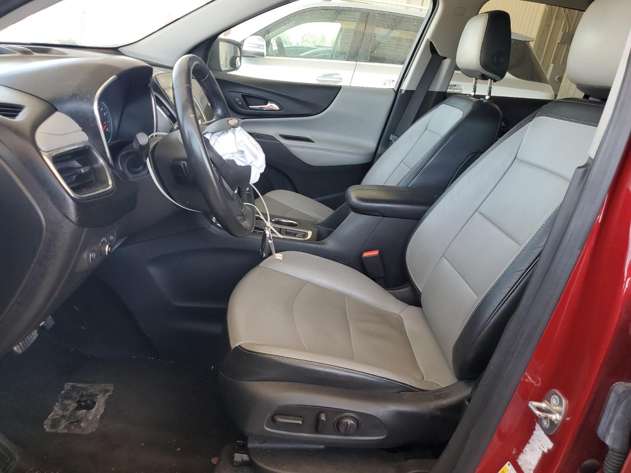 2020 Chevrolet Equinox Premier VIN: 3GNAXYEX9LS586948 Lot: 54681575