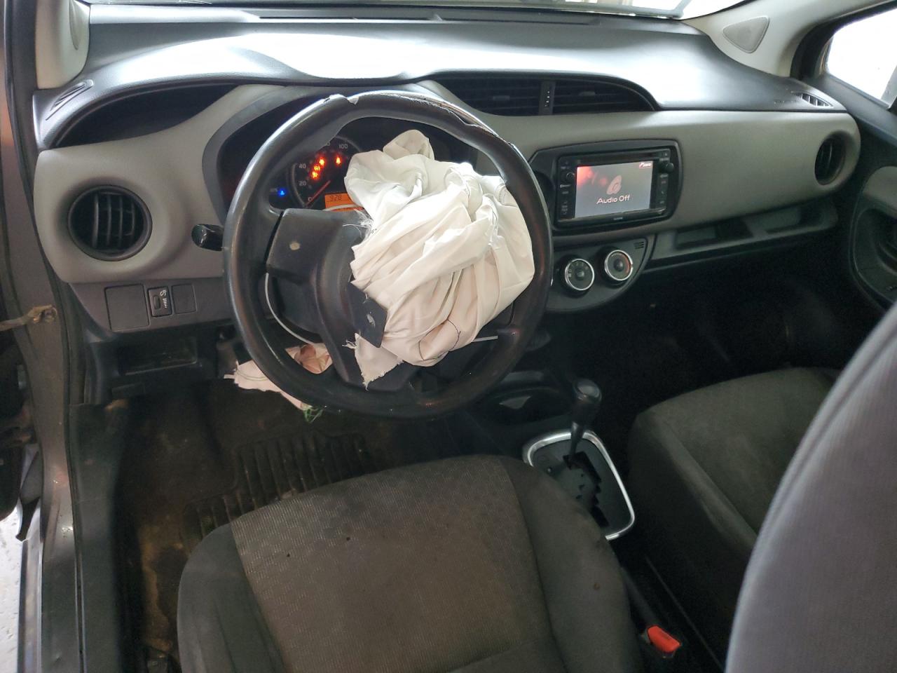 vnkjtud39fa036576 VNKJTUD39FA036576 2015 Toyota Yaris