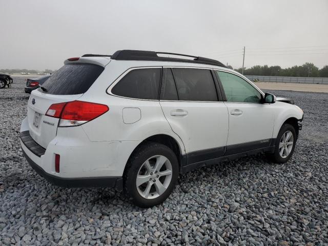  SUBARU OUTBACK 2013 Белый