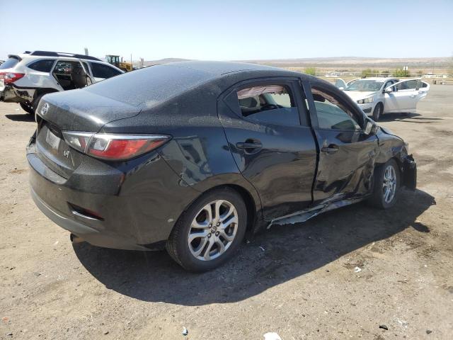 Седани TOYOTA SCION 2016 Чорний