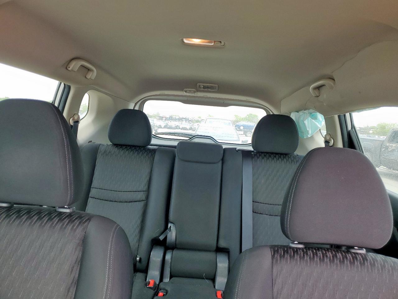 KNMAT2MT7JP583235 NISSAN ROGUE 2018