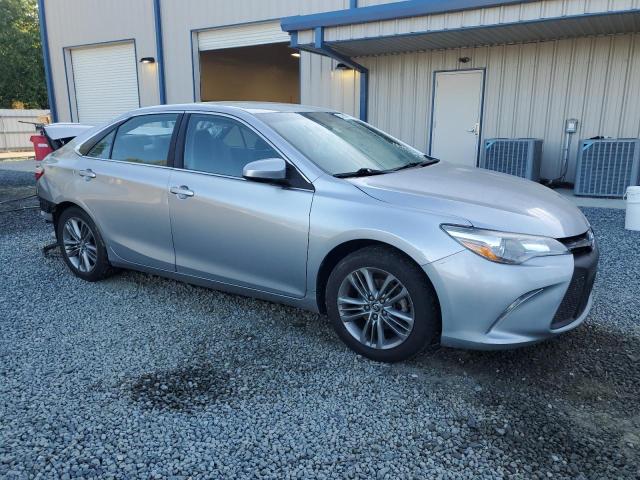  TOYOTA CAMRY 2015 Серебристый