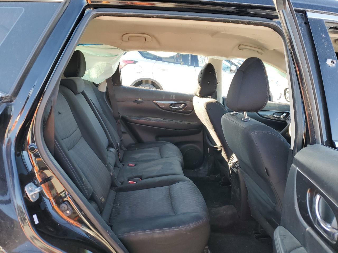 jn8at2mvxhw268094 JN8AT2MVXHW268094 2017 Nissan Rogue S