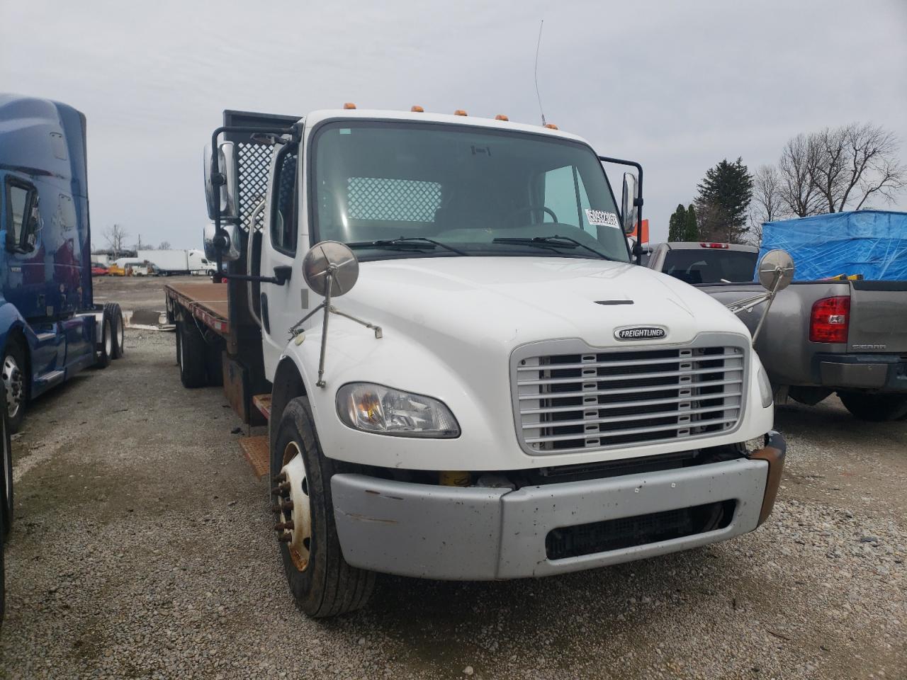 2015 Freightliner Business Class M2 Flat Bed Truck იყიდება Cicero-ში, IN - Minor Dent/Scratches