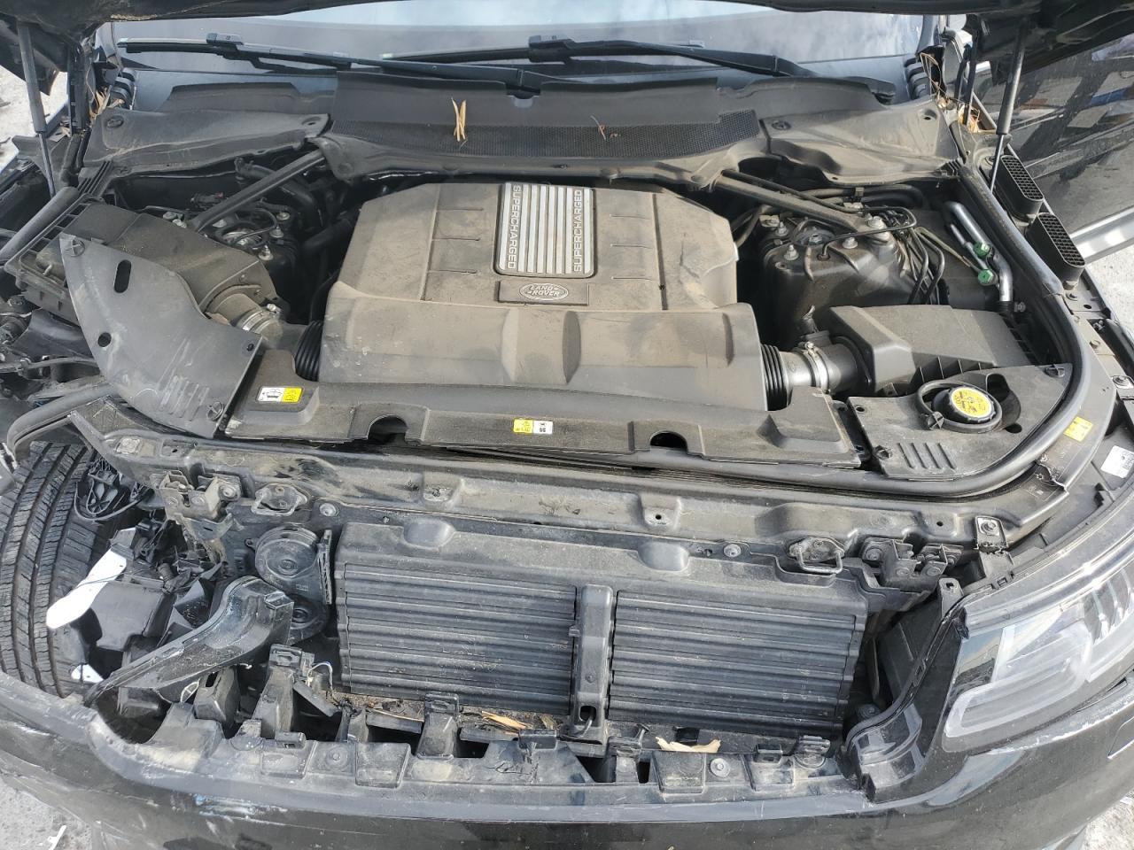 2018 Land Rover Range Rover - Image 12