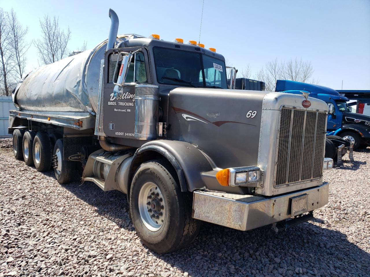 Avon, MN에서 판매 중인 2000 Peterbilt 378 Tank Truck - Rollover