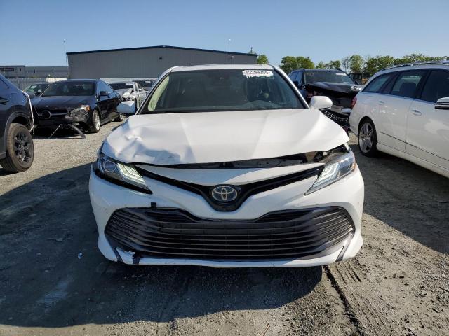  TOYOTA CAMRY 2019 Biały