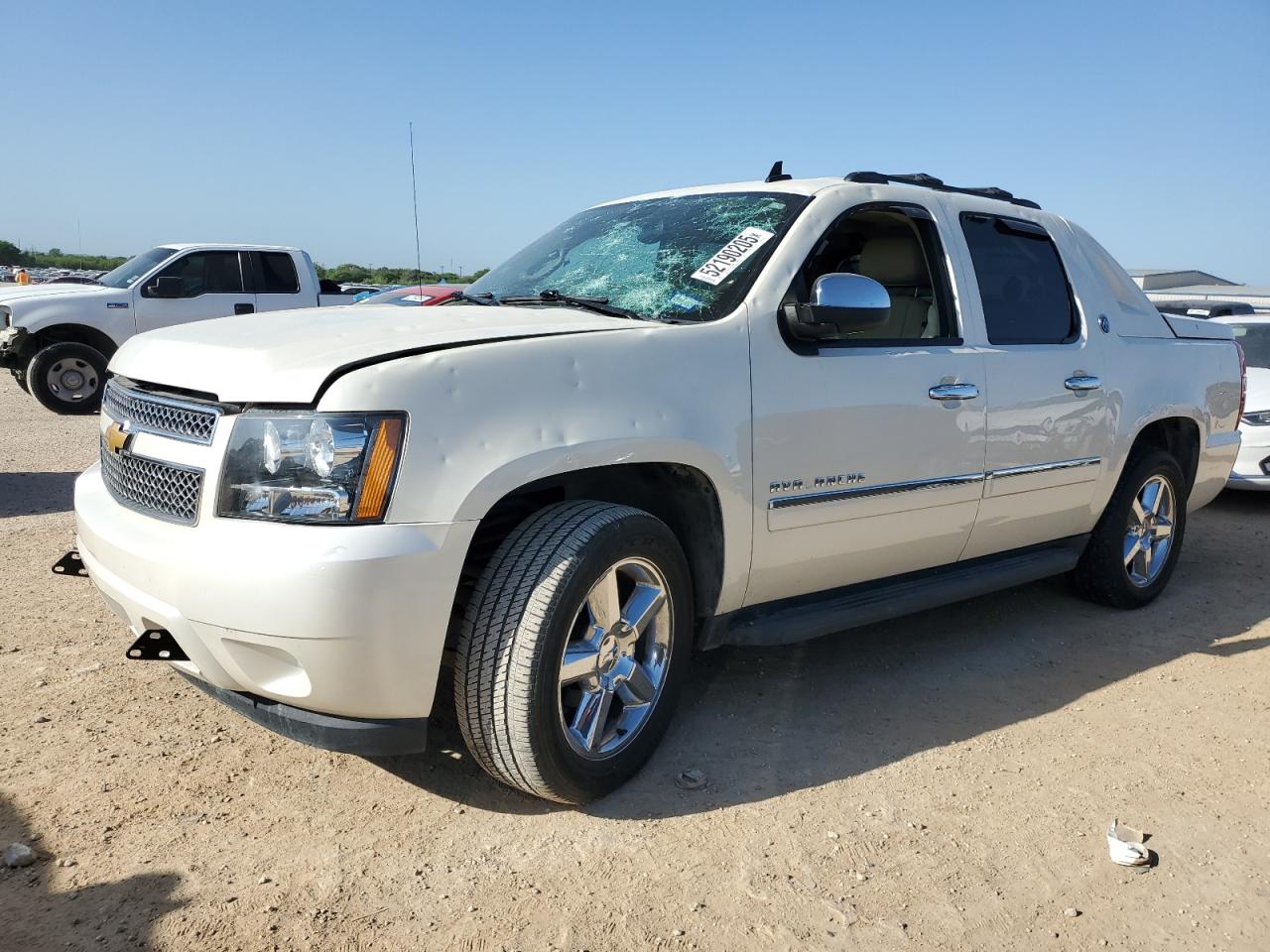 2013 Chevrolet Avalanche Ltz იყიდება San Antonio-ში, TX - Hail