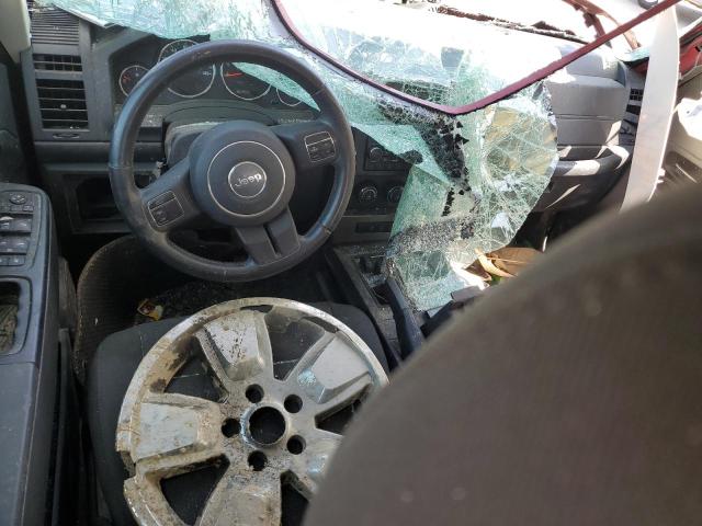 Паркетники JEEP LIBERTY 2012 Красный