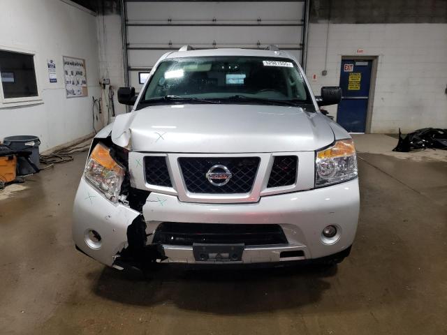  NISSAN ARMADA 2015 Серебристый