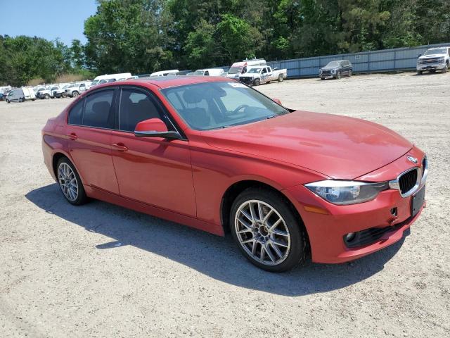  BMW 3 SERIES 2013 Красный