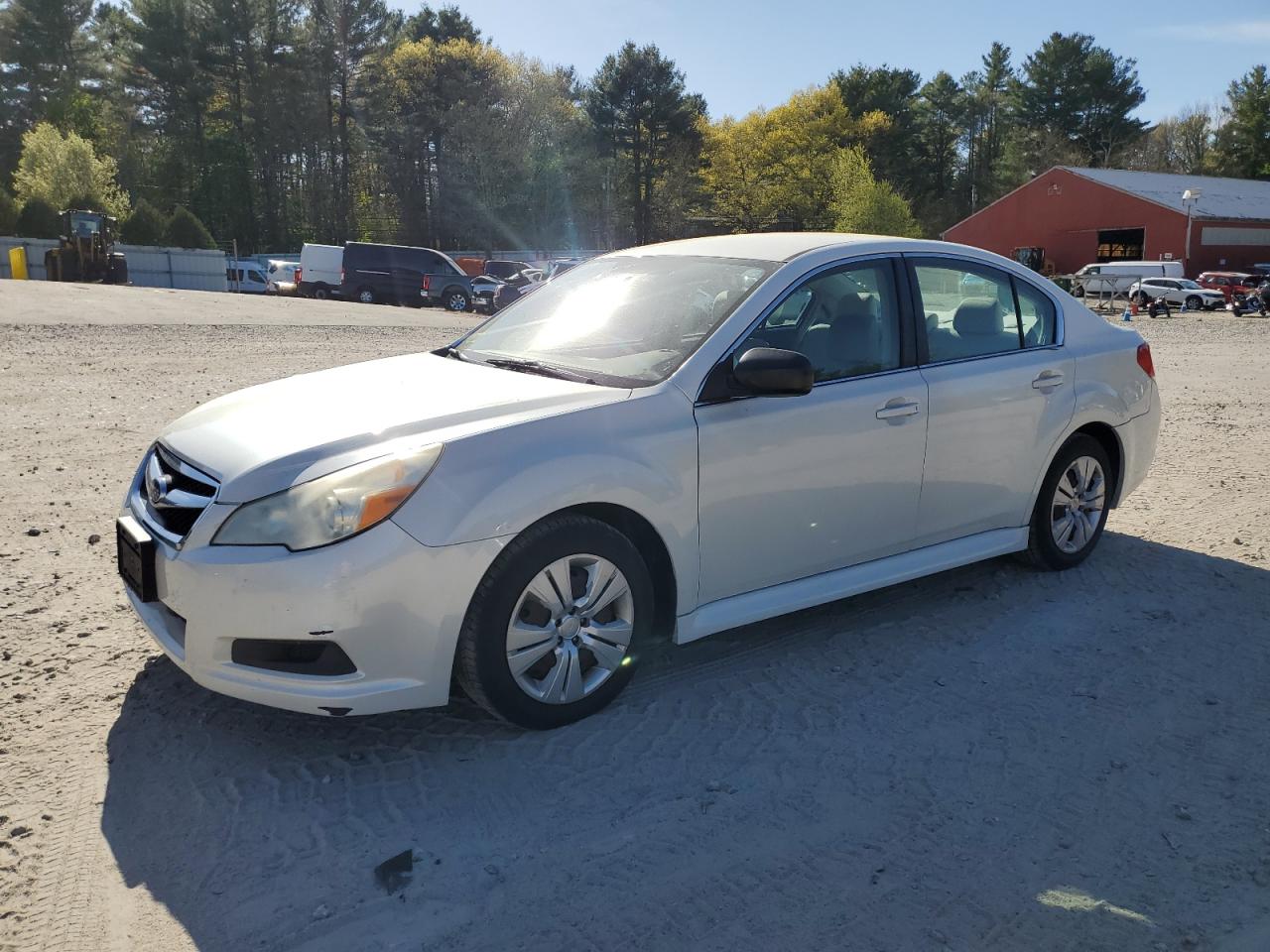 Mendon, MA에서 판매 중인 2011 Subaru Legacy 2.5I - Minor Dent/Scratches