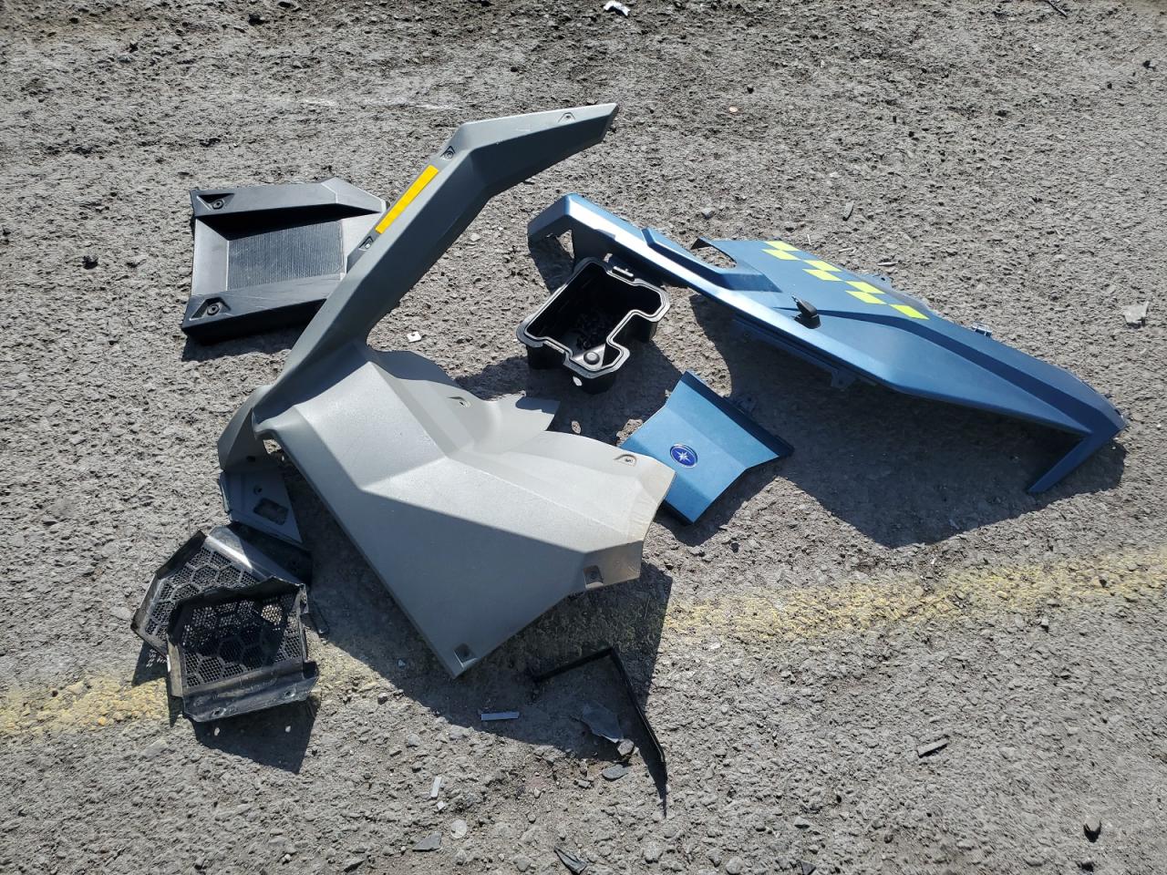 2022 Polaris Rzr Turbo R Premium VIN: 3NSGAV923NG376383 Lot: 55300215