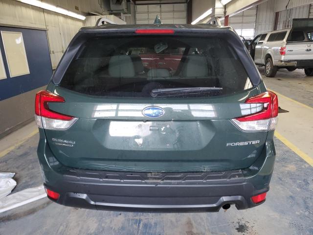  SUBARU FORESTER 2022 Зеленый