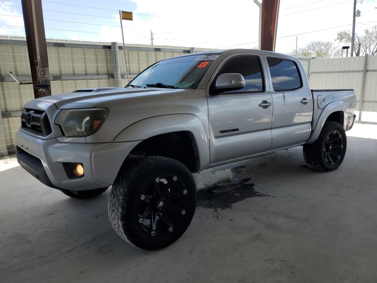 2013 Toyota Tacoma Double Cab Prerunner for Sale in Homestead, FL - Rear End