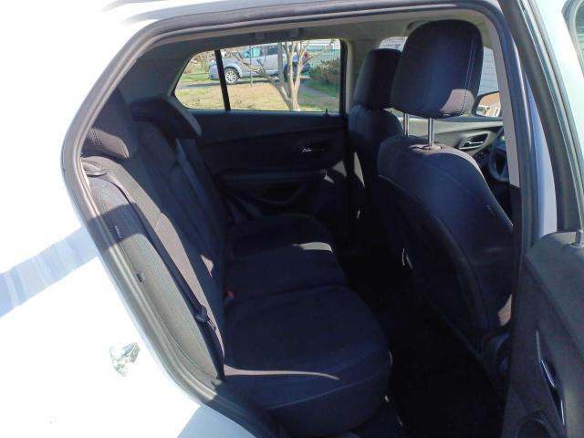 Parquets CHEVROLET TRAX 2016 White