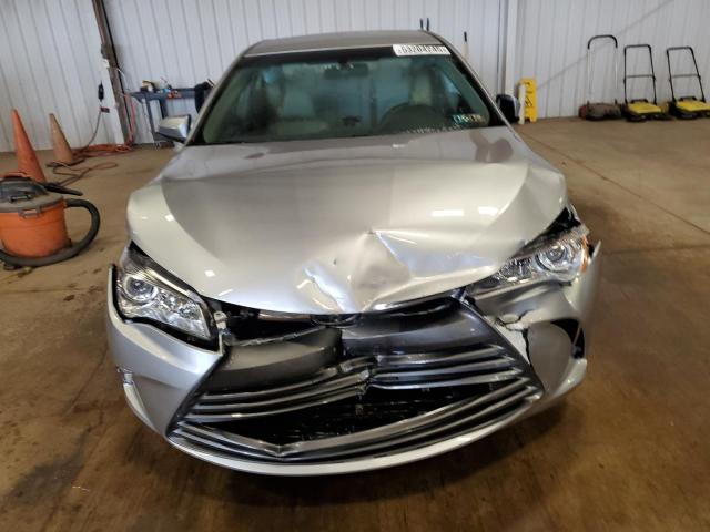  TOYOTA CAMRY 2015 Серебристый