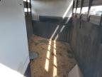 Bakersfield, CA에서 판매 중인 2004 Sundowner Livestock Trailer - Rear End
