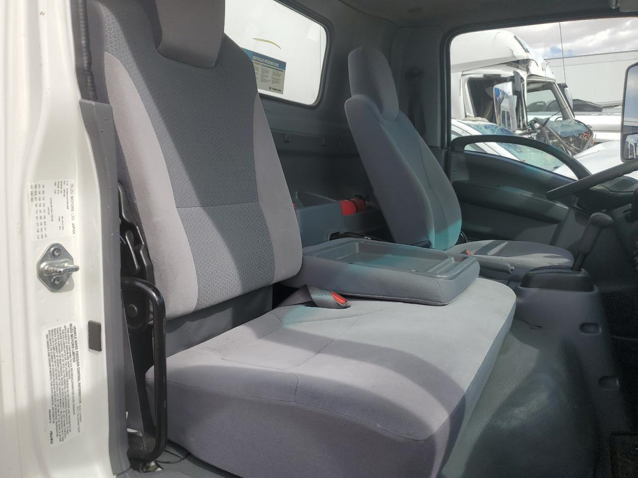 2017 Isuzu Npr VIN: 54DB4W1B7HS804808 Lot: 60942475