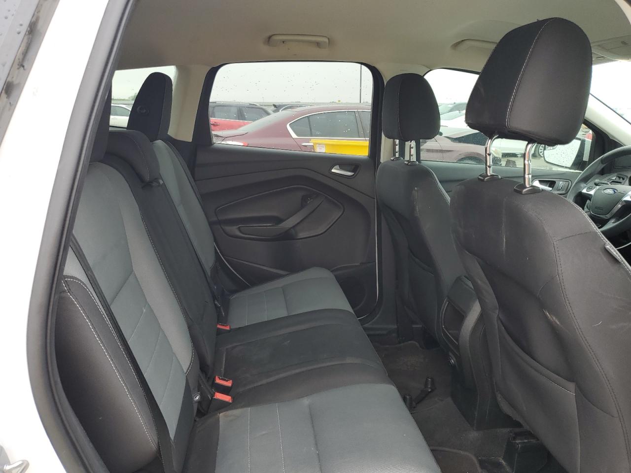 1FMCU0GX5GUA84111 FORD ESCAPE 2016