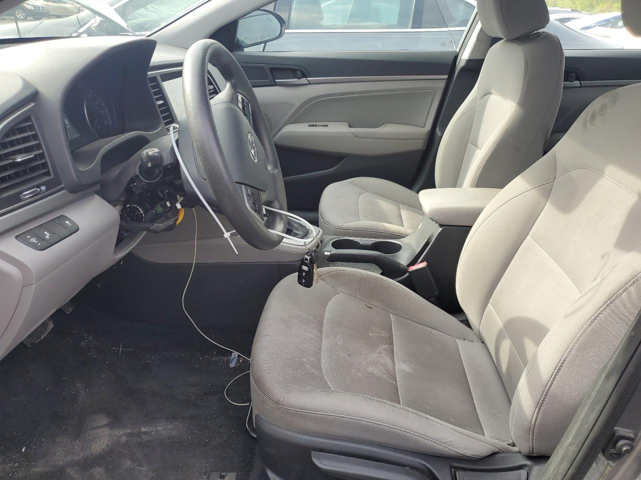 5NPD84LF8JH318423 2018 Hyundai Elantra Sel