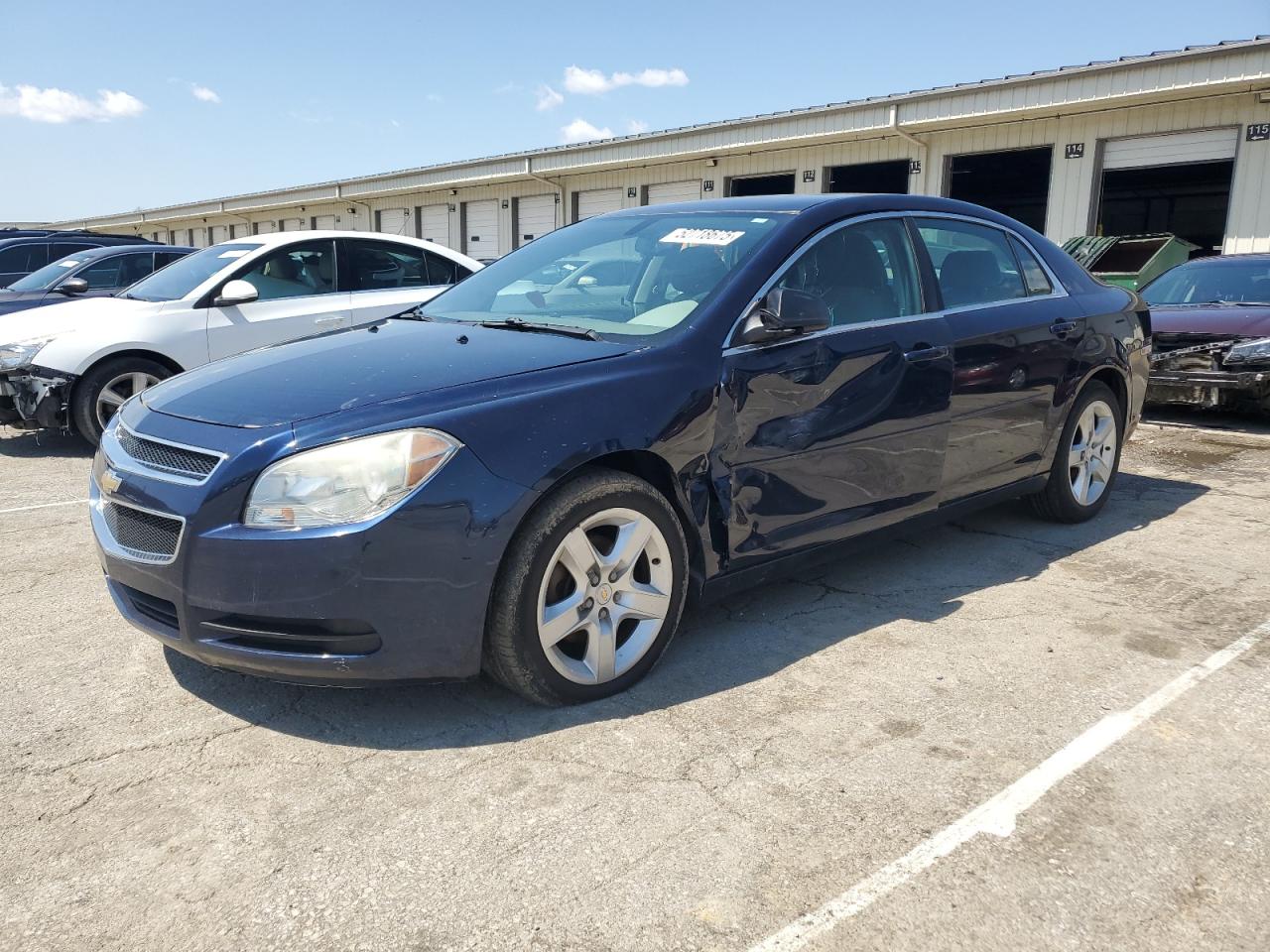 2010 Chevrolet Malibu Ls zu verkaufen in Louisville, KY - Front End