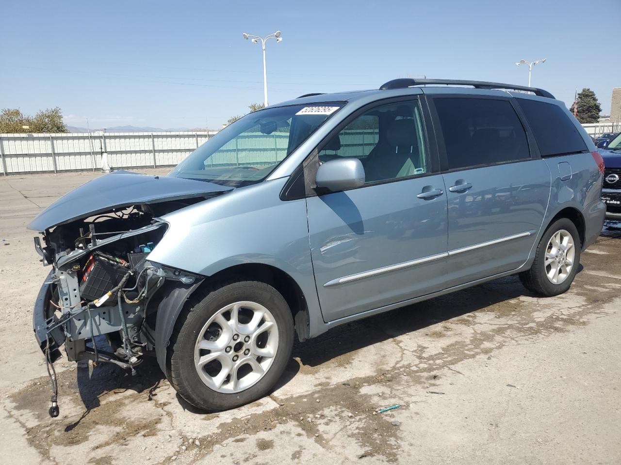 2005 Toyota Sienna Xle na sprzedaż w Littleton, CO - Front End