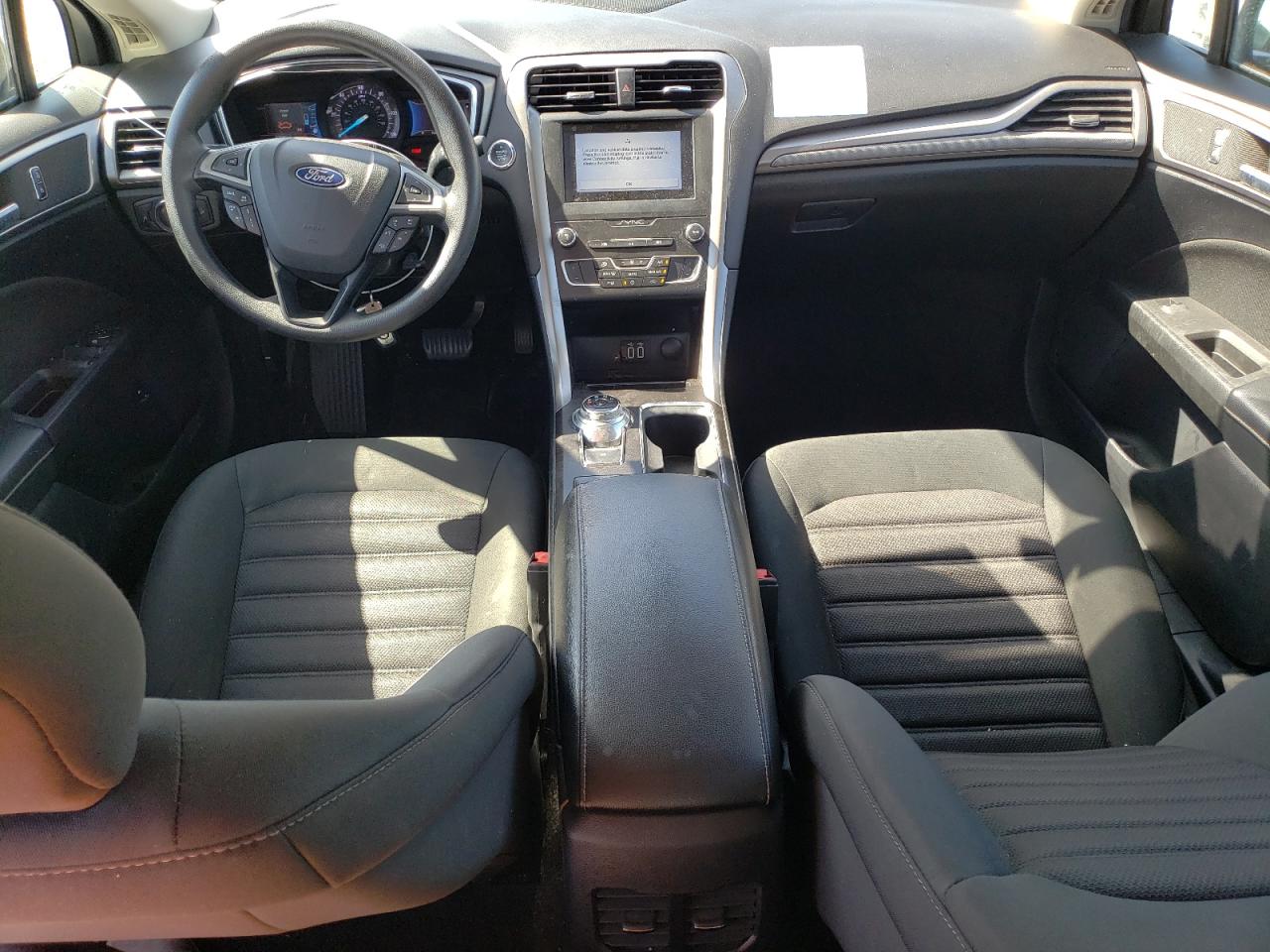 2019 Ford Fusion Se VIN: 3FA6P0LU9KR124863 Lot: 54034025