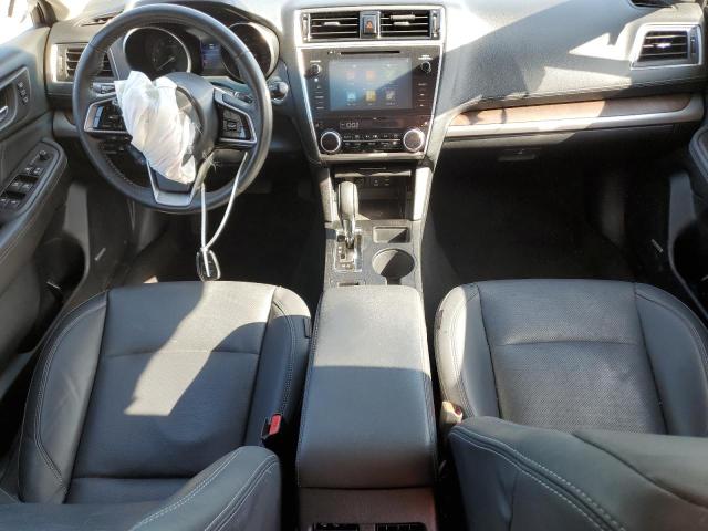  SUBARU OUTBACK 2018 Сріблястий