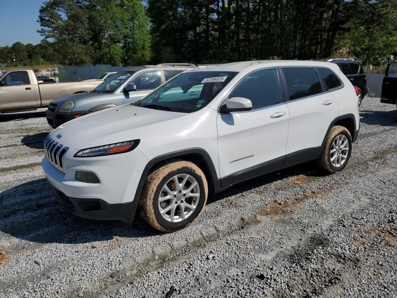 2018 Jeep Cherokee Latitude for Sale in Fairburn, GA - Top/Roof