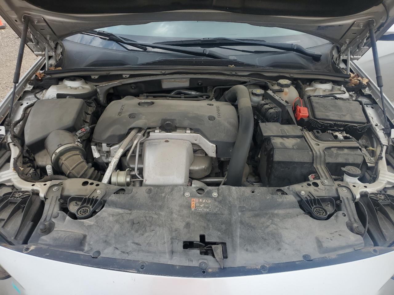 2018 Buick Regal Essence VIN: W04GP6SX8J1086932 Lot: 54824185
