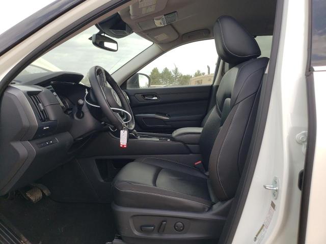  NISSAN PATHFINDER 2022 Белы