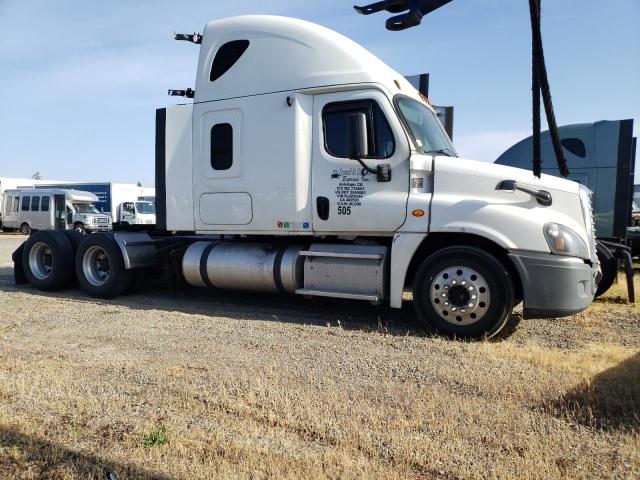 2015 Freightliner Cascadia Semi Truck
