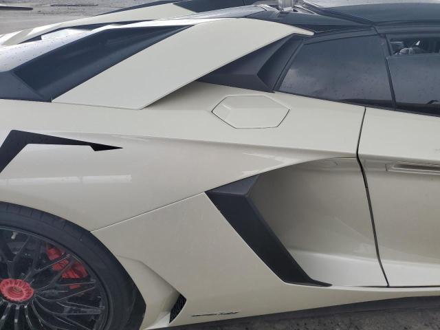 2017 LAMBORGHINI AVENTADOR SV