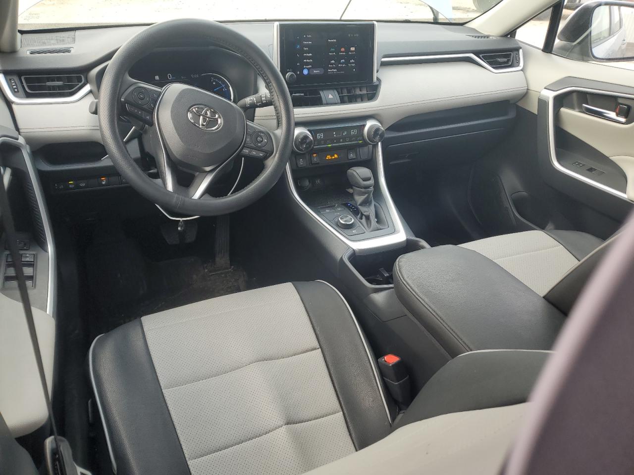 JTMRWRFV0RD258067 TOYOTA RAV4 2024