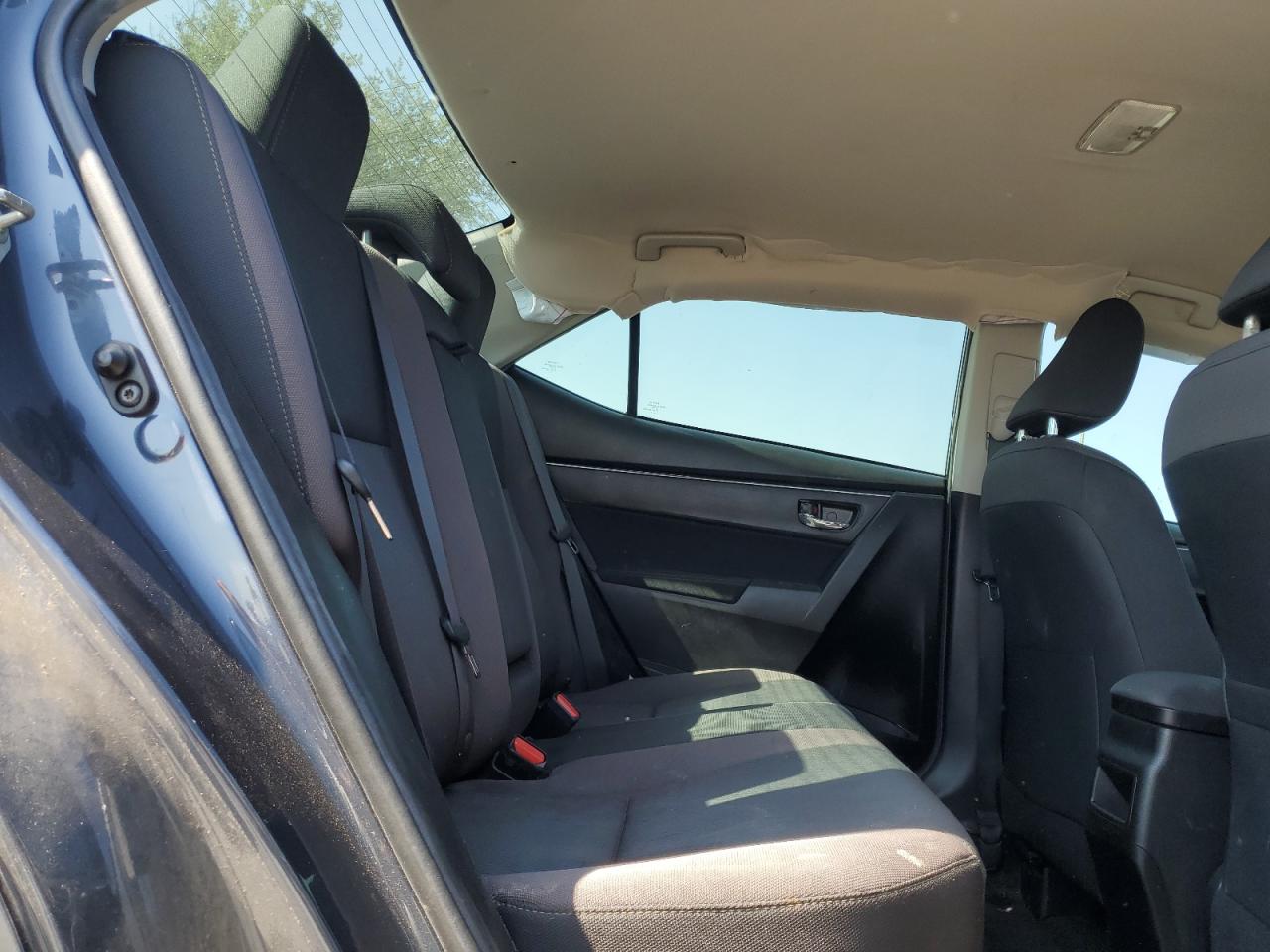 2018 Toyota Corolla L VIN: 5YFBURHEXJP807859 Lot: 53272915