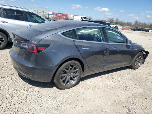  TESLA MODEL 3 2018 Серый